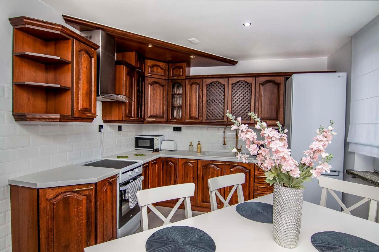 Widok Na Gorke Apartment Chelm Bagian luar foto